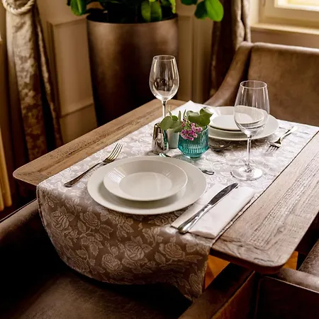 Отель Julius A Emma - Luxury Boutique Retreat